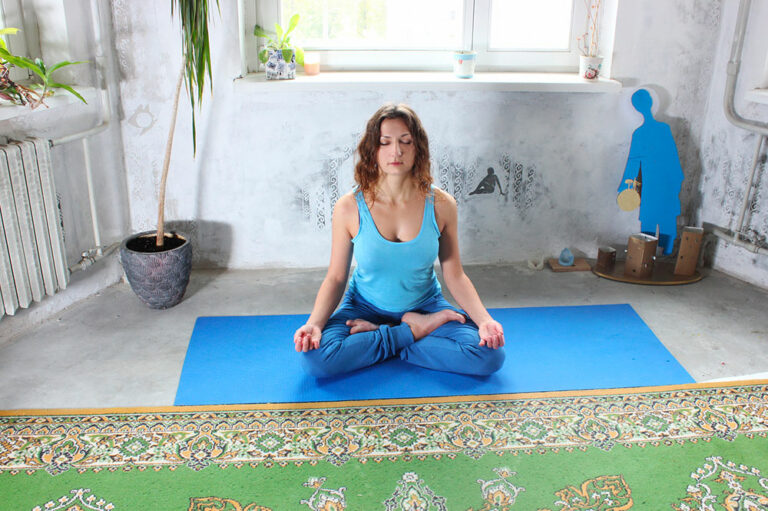 Depression – 7 yoga poses to manage the symptoms